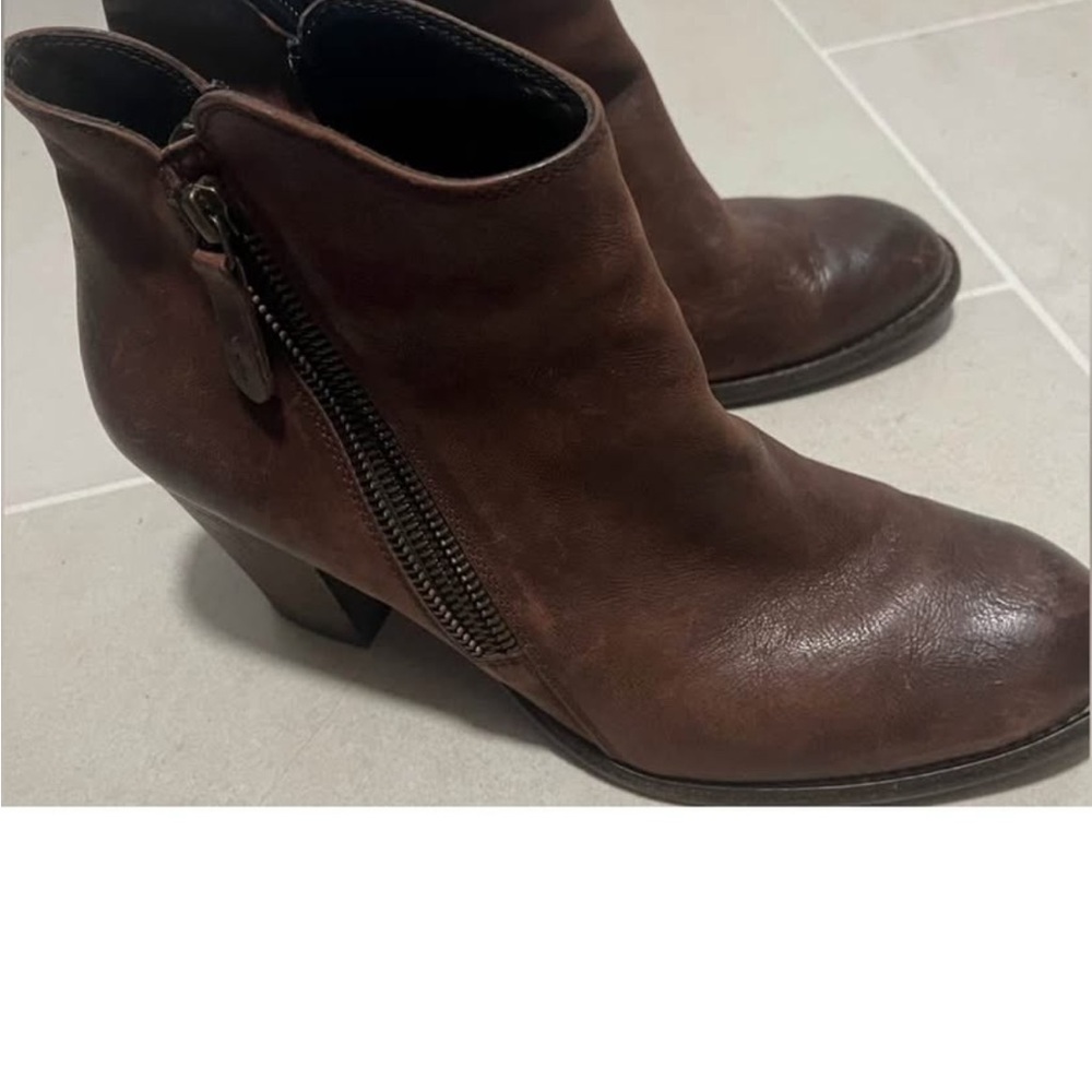 Paul Green “Thea” Leather Ankle Boots – Size 7.5